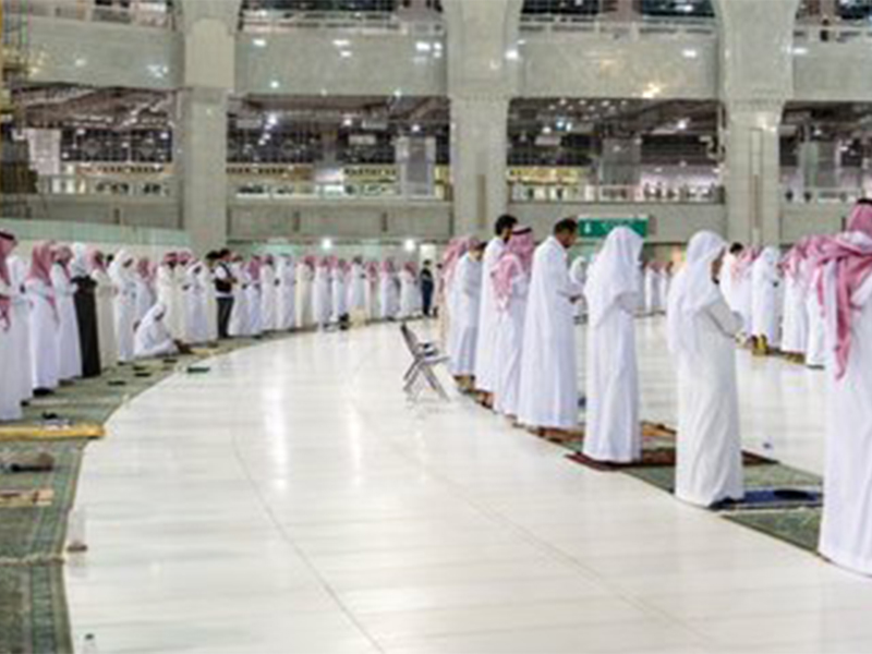 مشاهد تحبس الأنفاس من صلاة التراويح بالمسجد الحرام في ليلة الـ27 من رمضان